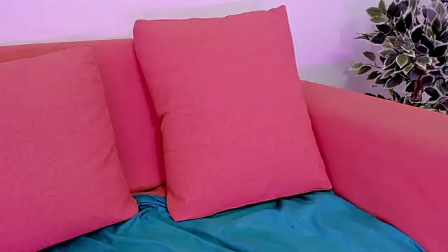 Bilik Sembang Langsung Luciia_Torres