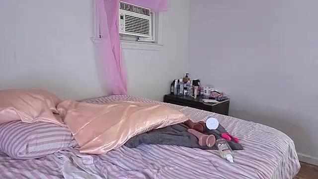 Prettywettkittycc Live chatroom