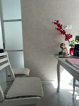 krisliiia Adlı Modelin Canlı Sohbet Odası