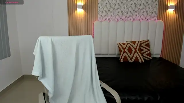 Živá chatovací místnost natalie_portmann