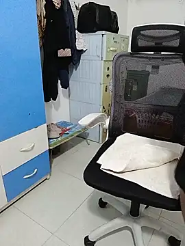 Pokój czatu na żywo – KYE_sexyy