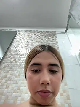 Issie_01 Live Chatraum