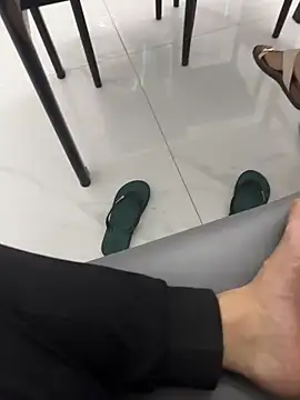 Živá chatovací místnost qiqi_aiwan