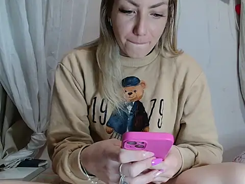 Phòng Chat Trực Tiếp Alana_sc
