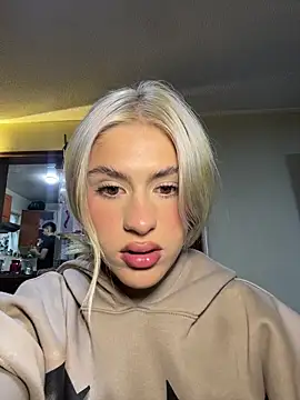 Živá chatovací místnost Lia-firee