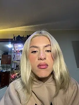 Lia-firee Adlı Modelin Canlı Sohbet Odası