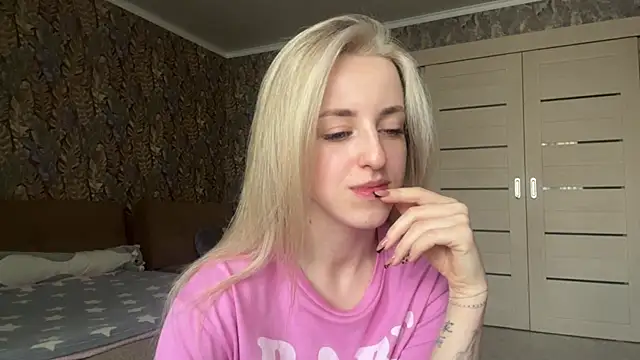 KrissySharp's Webcam Show