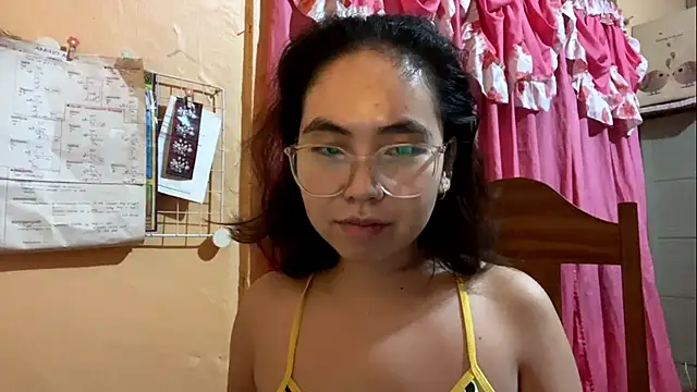justhatsuse's Live Chat Room