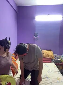 Happy_couple00 Adlı Modelin Canlı Sohbet Odası