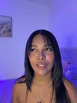 MIAROGERSSS Live Chatrum