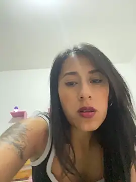 ELY_FE_ Adlı Modelin Canlı Sohbet Odası