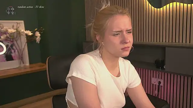 BlondeCrush__n Live chat-huone