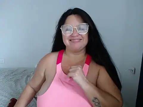Estefany_Star Adlı Modelin Canlı Sohbet Odası