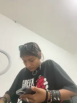 Sala de chat ao vivo de AMY-0317