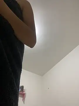 AMY-0317 Adlı Modelin Canlı Sohbet Odası