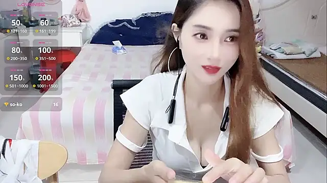 miaomiao-99's Live Chat Room