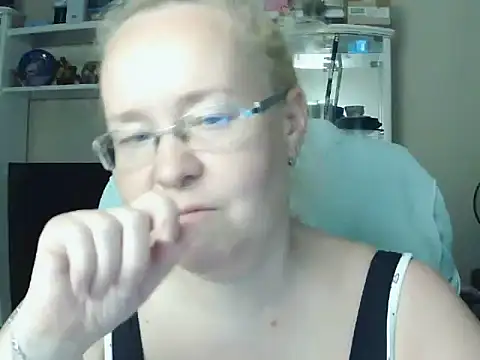 Viola27 Live chatroom