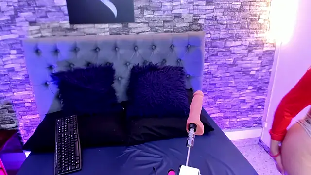 AngeliqueGirard Adlı Modelin Canlı Sohbet Odası
