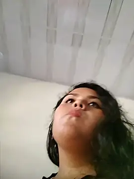 Sala de chat en directo de MiaBloom0