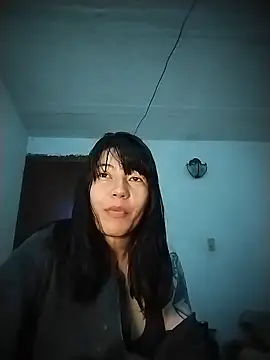 Živá chatovací místnost Bella-Thompson