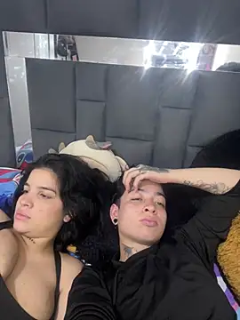Luisa_ale Adlı Modelin Canlı Sohbet Odası