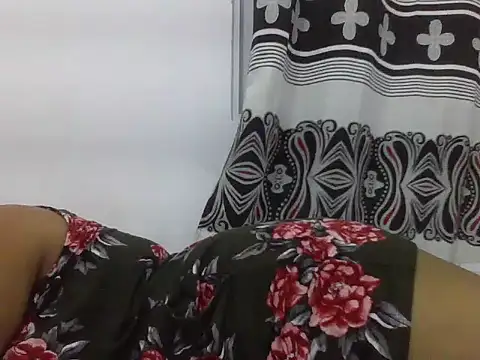 queen_beb – live chatrum