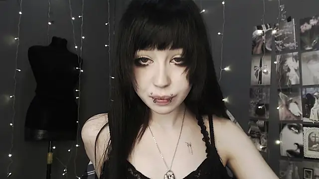 lucyy0_0ddeath Live Chatraum