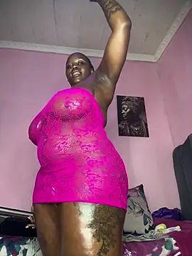 חדר צ'אט בשידור חי של tattooThickladyX