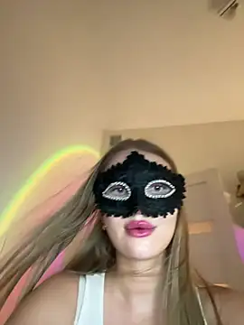 AlexandraMoore03 Adlı Modelin Canlı Sohbet Odası
