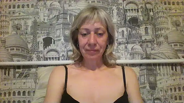 SkyGI Adlı Modelin Canlı Sohbet Odası