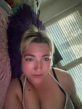 غرفة دردشة LauraStarr المباشرة