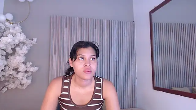 Kitty_Desire2's Live Chat Room