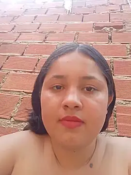 Yulisa_70 Adlı Modelin Canlı Sohbet Odası