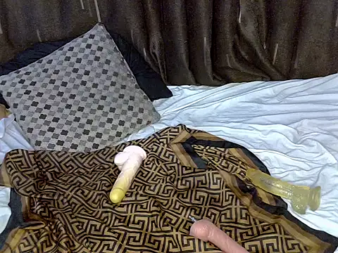 חדר צ'אט בשידור חי של slim_mee