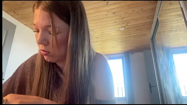 -Malou-n Live chat-huone