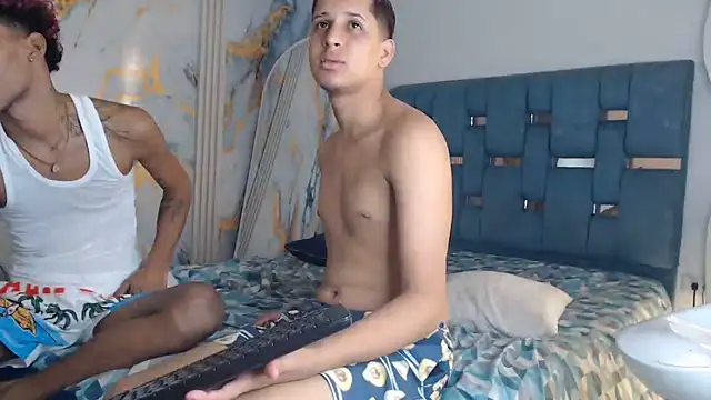 Thick_cock_guys Webcam Show