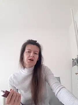 _COVID-19_ Adlı Modelin Canlı Sohbet Odası