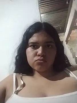 חדר צ'אט בשידור חי של Lila_Phone