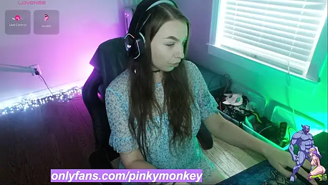Victoria_Finally's Live Chat Room