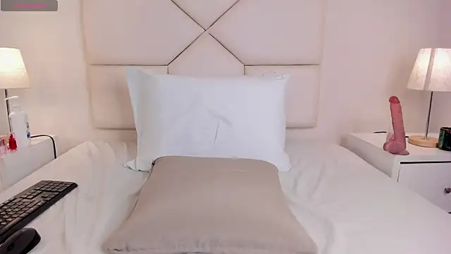 Živá chatovací místnost NaomiCambels