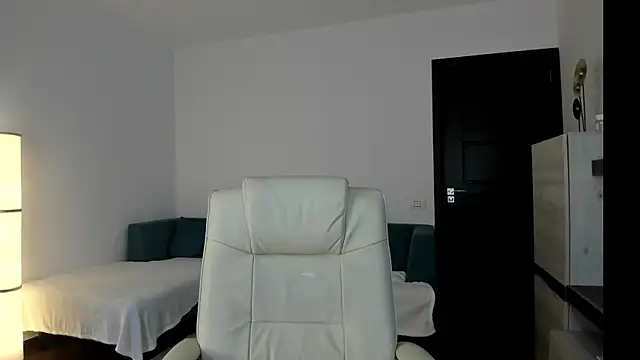 Živá chatovací místnost Sashavanee