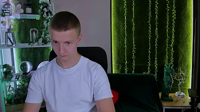 noah_nero's Live Sex Cam Show