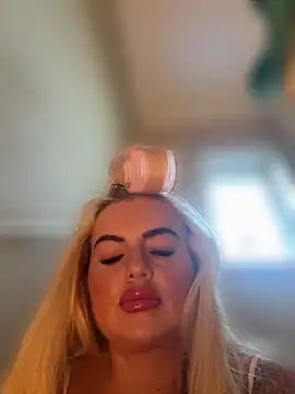 BarbieLeahX 실시간 채팅방