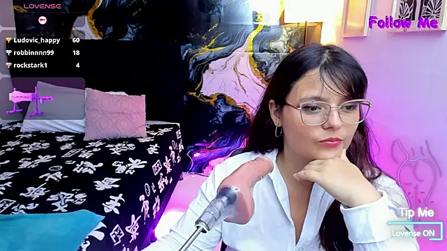Miss_Kloee – Naživo chatovacia miestnosť