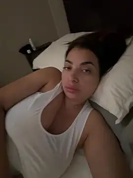 MARIABELLA27's Live Chat Room