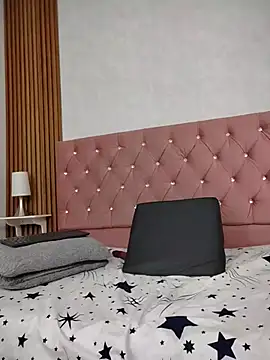 Živá chatovací místnost KatBennett