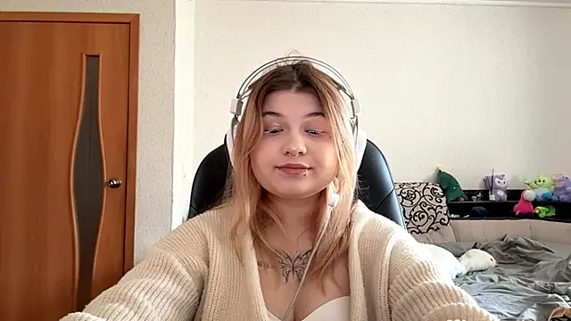 Chat soba uživo modela Xergos117
