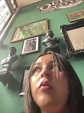 Aly_96 élő chatszobája
