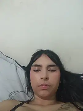 Amaranthaa_222's Live Chat Room