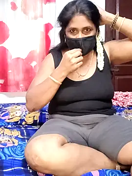 tamil_sarah Adlı Modelin Canlı Sohbet Odası